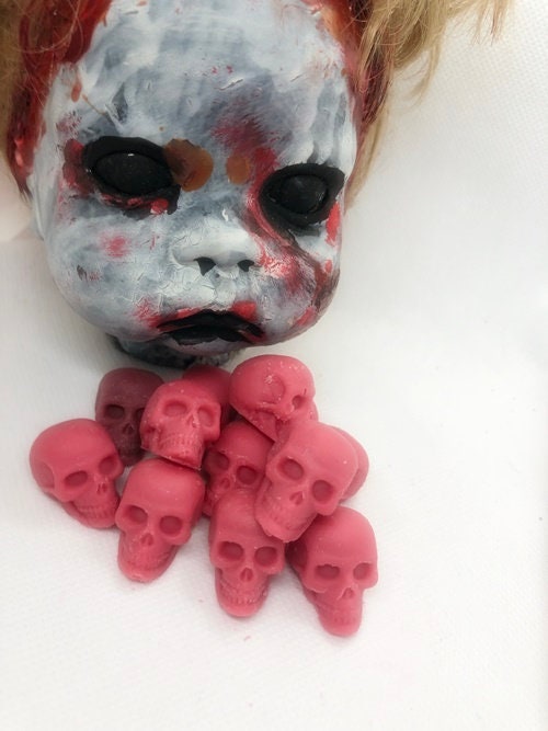 Bite me mini skull wax melts wicca witchcraft valentines day horror